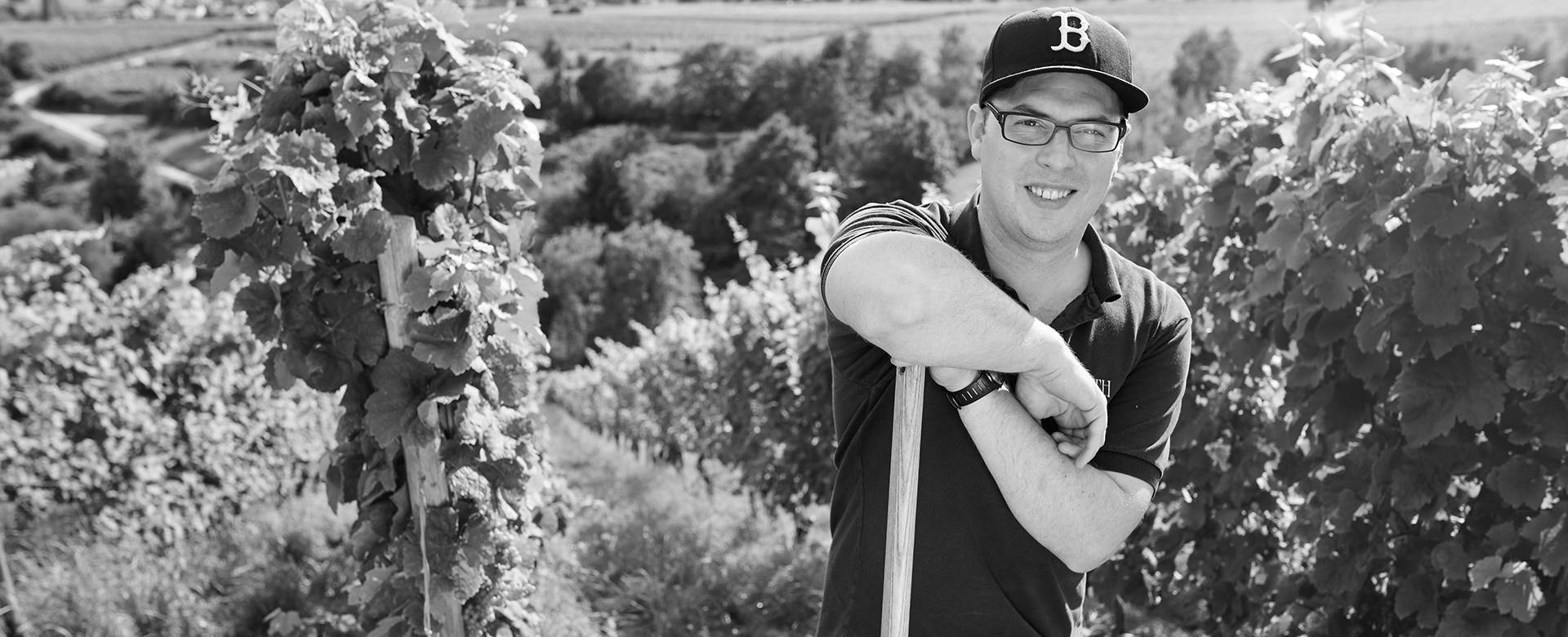 Mark BARTH Handarbeit im Weinberg